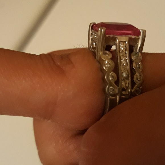 Ruby Ring - Picture 5 of 5